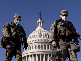 華盛頓正處於高度戒備狀態，有大約2.5萬名國民警衛軍隊員進駐。AP圖片