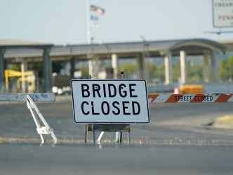 德爾里奧國際大橋已經暫時關閉。AP