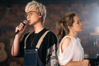 《造星3》参赛者陈泽言（CY）系Jade学生，两人合唱《腍》的Acoustic版。