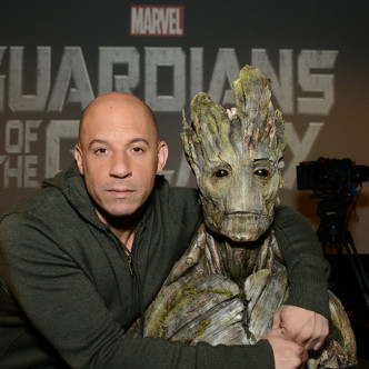 云迪素负责声演及动态捕捉Marvel英雄「Groot」。