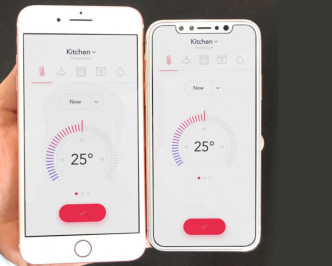 流傳iPhone 7 Plus與iPhone X（右）對比。Benjamin Geskin圖片