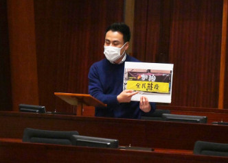 郭伟强认为因宣誓问题而辞职的区议员是「心中有鬼」。