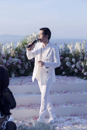 蕭敬騰演唱祝福歌《Marry me》。