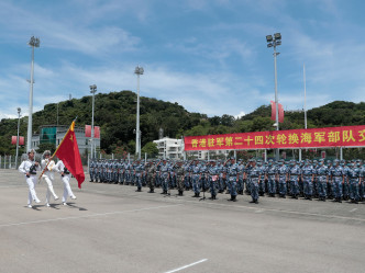 海军部队组织轮换交接仪式。（政府新闻处图片）