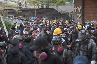 理工大學去年大批示威者與警方爆發暴力衝突。資料圖片