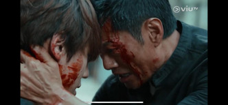 德斌与姜涛剧中有不少感情戏，仲会生离死别。