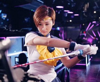 高Ling最近在《七公主》扮美少女战少，入型入格。