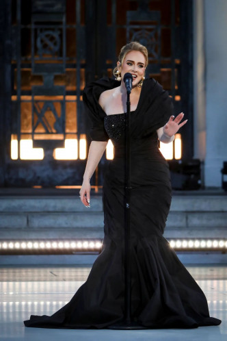 Adele為新碟《30》舉行特別演唱會。