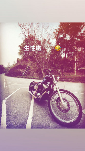 阿聰的愛車半路死火，點撻都冇反應。