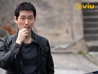 南宮珉飾演警察廳特搜組組長「都正宇」。