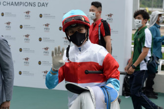 蔡明紹今日取得在港第四百場頭馬。