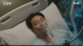 朱智勋卧病床昏迷。