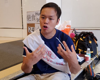 绝食者陈凯兴对被捕的年青人感到担忧。