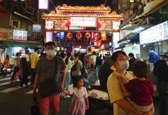 台北提升防疫警戒。AP資料圖片