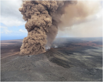 基拉韦厄火山继续大爆发。AP