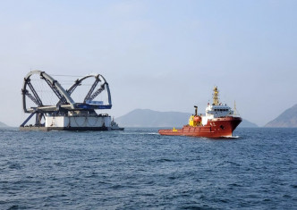 鋼橋組件經歷了8日海上行程由江蘇省南通市的工場運抵香港。