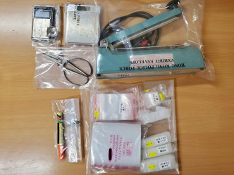 警方于行动中检获一批毒品包装工具。警方图片