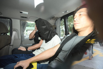 警方拘捕2名男子并押返环翠邨调查