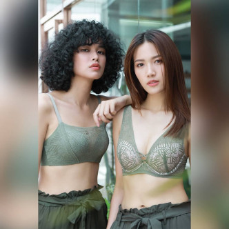 擁32C火辣身材的Karen(右)曾晒美胸拍內衣廣告。