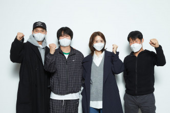 玄彬、润娥、刘海镇等首次围读剧本，在合照时亦没有除下口罩。