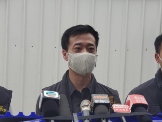 西九龍總區刑事總部警司鍾雅倫講述破案經過。