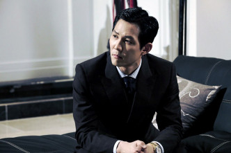 李政宰將自導自演，飾演主角「朴平浩」。