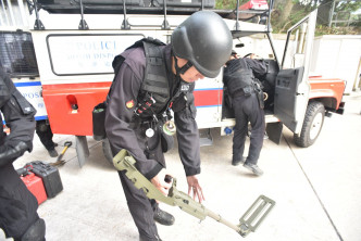 警方已將5枚手榴彈引爆。