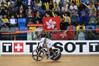 港队的李慧诗出战世界杯场地单车赛香港站女子争先赛