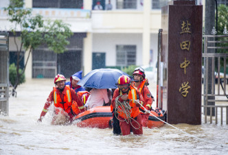 江西省九江市遭受暴雨侵襲。新華社圖片