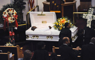 黑人男子加納（Eric Garner）曾大叫無法呼吸。AP