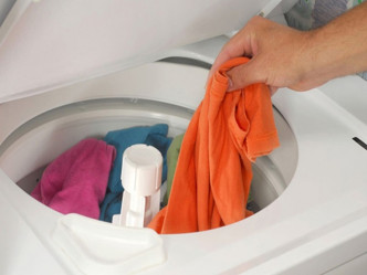 買新衫先洗一洗寓意將上年的倒霉洗清。