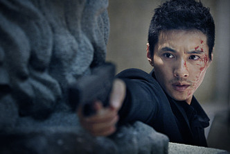 元斌于2010年演出电影《杀手代父》型到爆。