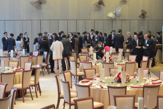 午宴有40多名議員出席。