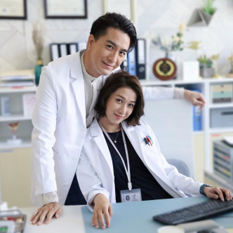 马明与锺嘉欣拍完《儿科医生》后，便要为《白色强人2》埋班，无暇认真计画结婚。