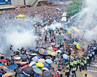 胡俊谦指警方施放催泪增占领决心。资料图片