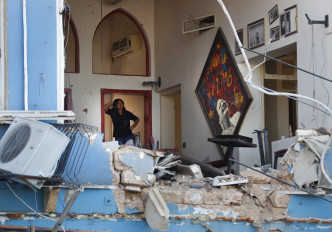 贝鲁特大量房屋损毁倒塌。AP图片