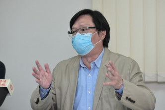 報業公會主席甘煥騰。