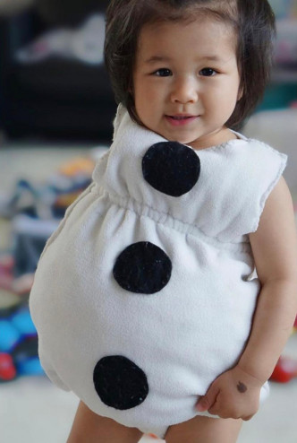 2岁大的Jared就扮「Olaf雪人」。