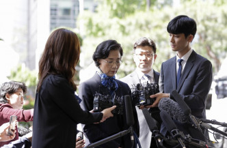 大韓航空已故前會長趙亮鎬妻子李明姬出庭。AP