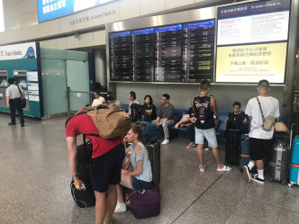 香港站及九龍站市區預辦登機服務暫停