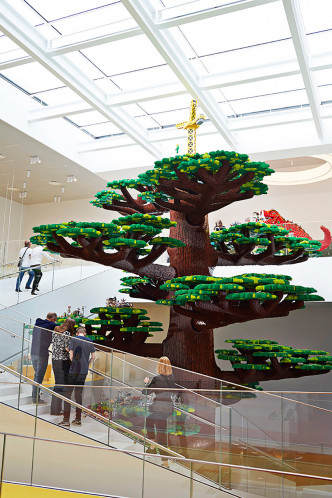 樂高樹以超過600萬個積木及花了二萬多小時製作。網上圖片