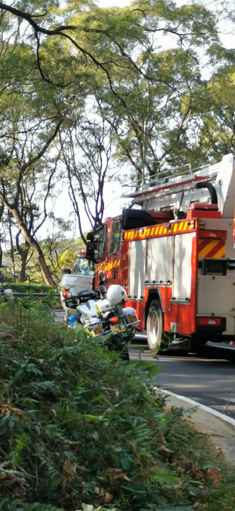 荃錦公路3車意外。市民提供