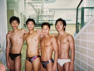 蔡一傑（右二）原來學過跳水。