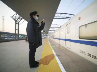 李媛主動承擔了車站除夕值班工作。中國鐵路抖音相片