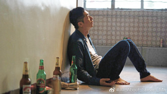 马浚伟自编自导自演的首部电影《生前约死后》最近上映。