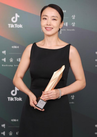 《没有你》女主角全度妍夺影后奖。