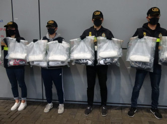 海關周三在機場檢獲約4.2公斤海洛英，估計市值約390萬元。