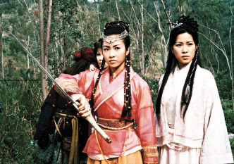 黎姿和佘诗曼在剧集《倚天屠龙记》分别饰演赵敏及周芷若。