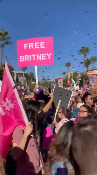 Fans都替Britney Spears好開心，而她亦多謝Fans支持。