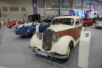 香港珍藏车协会展出十七辆不同年代的难得一见古董车。